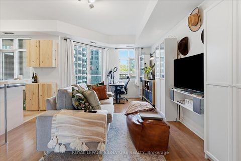 Photo 1 at 413 - 550 Front Street W, Waterfront Communities C1, Toronto