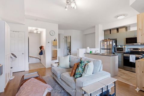 Photo 3 at 413 - 550 Front Street W, Waterfront Communities C1, Toronto