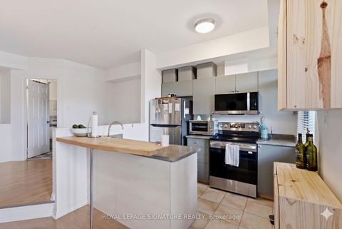 Photo 4 at 413 - 550 Front Street W, Waterfront Communities C1, Toronto