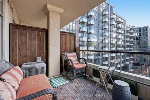 Photo 12 at 413 - 550 Front Street W, Waterfront Communities C1, Toronto