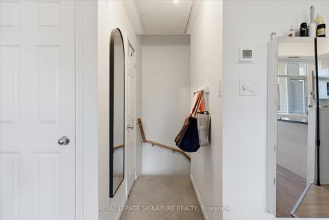 Photo 14 at 413 - 550 Front Street W, Waterfront Communities C1, Toronto