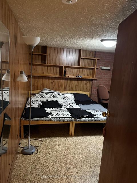 Photo 3 at 14 Laskay Crescent, Black Creek, Toronto