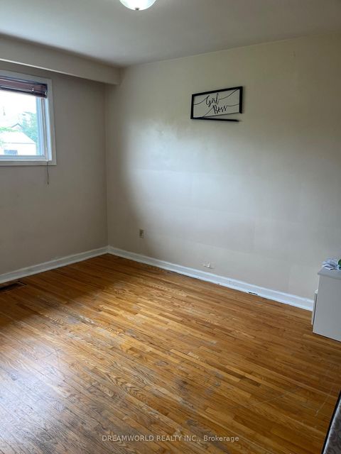 Photo 4 at 14 Laskay Crescent, Black Creek, Toronto