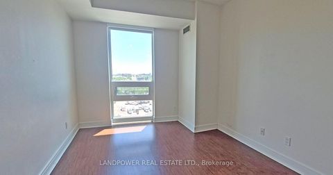 Photo 12 at 916 - 35 Brian Peck Crescent, Leaside, Toronto
