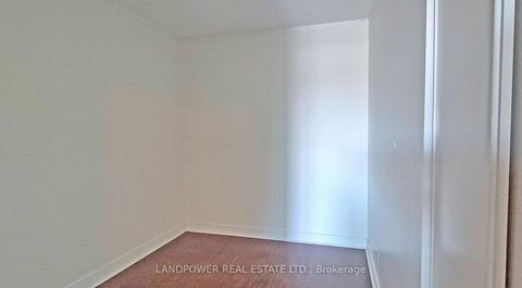 Photo 15 at 916 - 35 Brian Peck Crescent, Leaside, Toronto