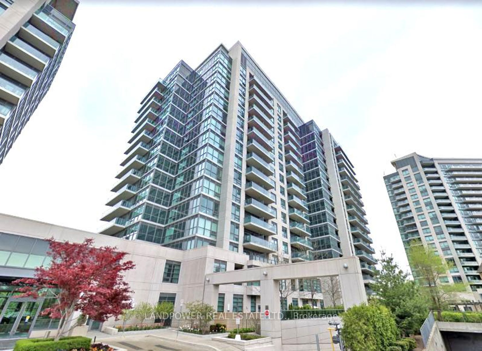 916 - 35 Brian Peck Crescent, Leaside, Toronto photo 3