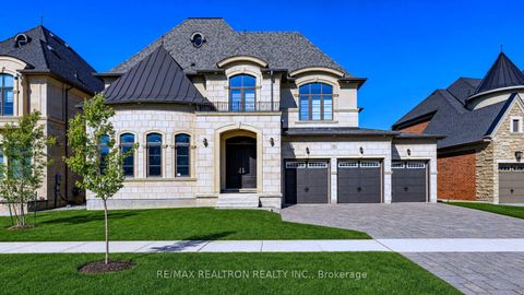 Photo 1 at 52 Rolling Green Court, Kleinburg, Vaughan