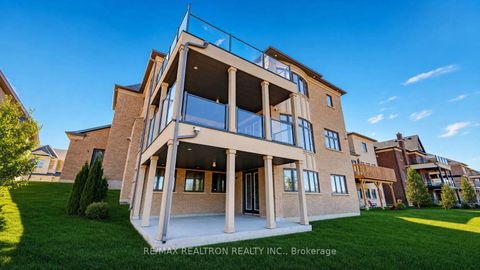 Photo 3 at 52 Rolling Green Court, Kleinburg, Vaughan