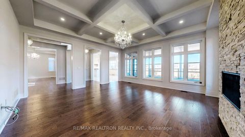 Photo 10 at 52 Rolling Green Court, Kleinburg, Vaughan