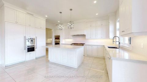 Photo 17 at 52 Rolling Green Court, Kleinburg, Vaughan