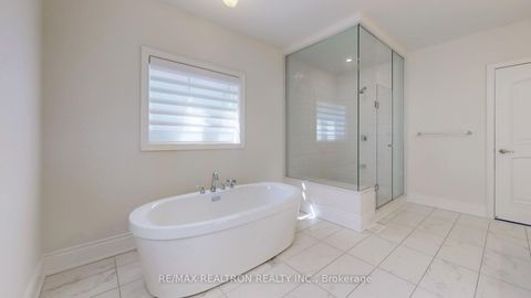 Photo 34 at 52 Rolling Green Court, Kleinburg, Vaughan
