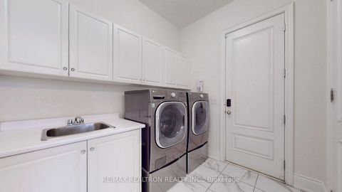 Photo 37 at 52 Rolling Green Court, Kleinburg, Vaughan