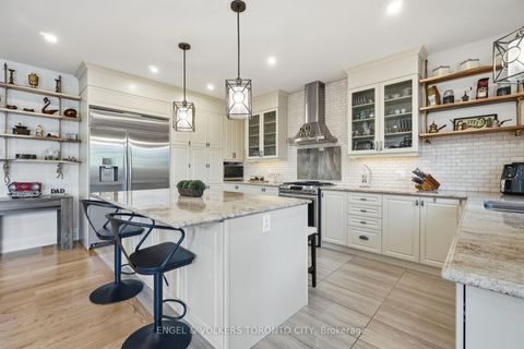 Photo 16 at 20 Parkheights Trail, Nobleton, King