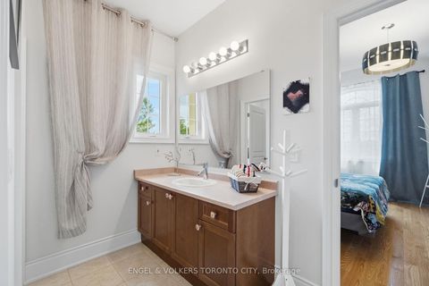 Photo 34 at 20 Parkheights Trail, Nobleton, King