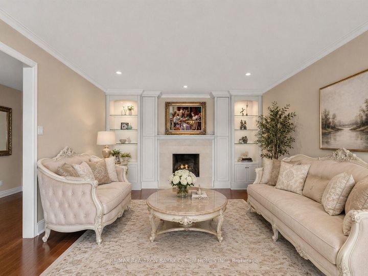 Photo 5 at 8 Boldmere Crescent, Bayview Village, Toronto