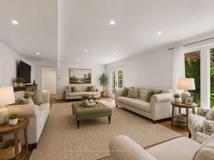 Photo 6 at 8 Boldmere Crescent, Bayview Village, Toronto