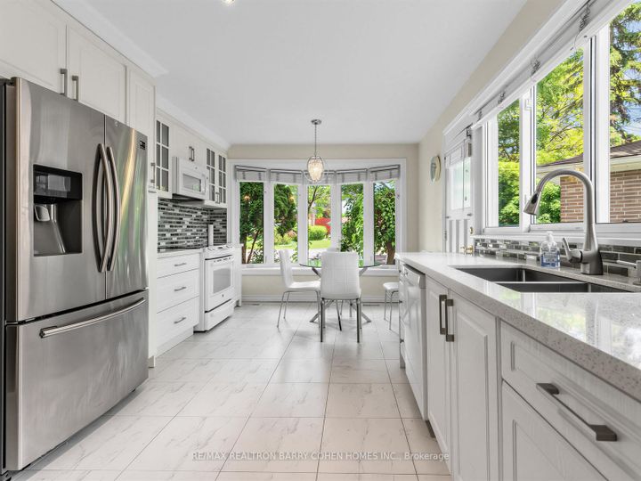 Photo 10 at 8 Boldmere Crescent, Bayview Village, Toronto