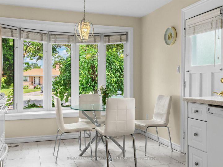Photo 13 at 8 Boldmere Crescent, Bayview Village, Toronto