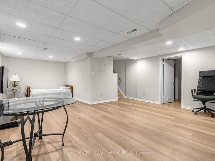 Photo 23 at 8 Boldmere Crescent, Bayview Village, Toronto