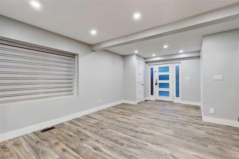 Photo 6 at 5 Donnybrook Lane, Kingsway South, Toronto
