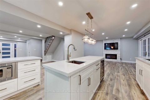 Photo 14 at 5 Donnybrook Lane, Kingsway South, Toronto