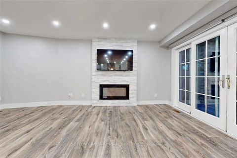 Photo 15 at 5 Donnybrook Lane, Kingsway South, Toronto
