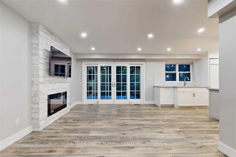 Photo 17 at 5 Donnybrook Lane, Kingsway South, Toronto