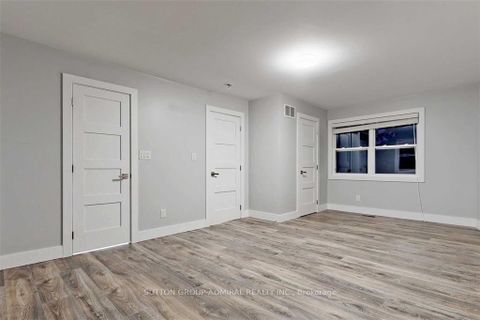 Photo 24 at 5 Donnybrook Lane, Kingsway South, Toronto