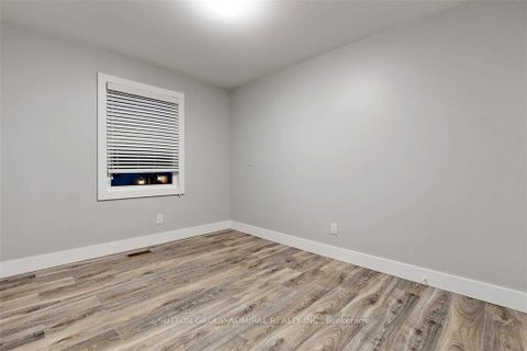 Photo 27 at 5 Donnybrook Lane, Kingsway South, Toronto
