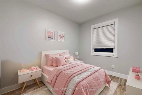 Photo 28 at 5 Donnybrook Lane, Kingsway South, Toronto
