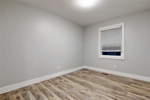 Photo 29 at 5 Donnybrook Lane, Kingsway South, Toronto