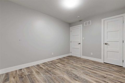 Photo 30 at 5 Donnybrook Lane, Kingsway South, Toronto