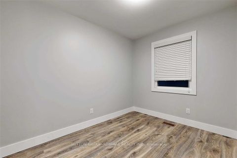 Photo 32 at 5 Donnybrook Lane, Kingsway South, Toronto