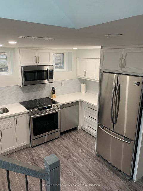 Photo 36 at 5 Donnybrook Lane, Kingsway South, Toronto