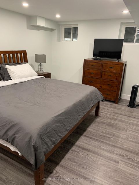 Photo 40 at 5 Donnybrook Lane, Kingsway South, Toronto
