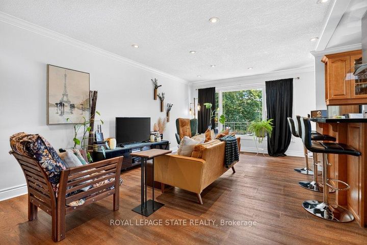 Photo 1 at 102 Birchlawn Drive, Stoney Creek, Hamilton