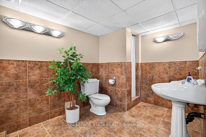 Photo 8 at 102 Birchlawn Drive, Stoney Creek, Hamilton