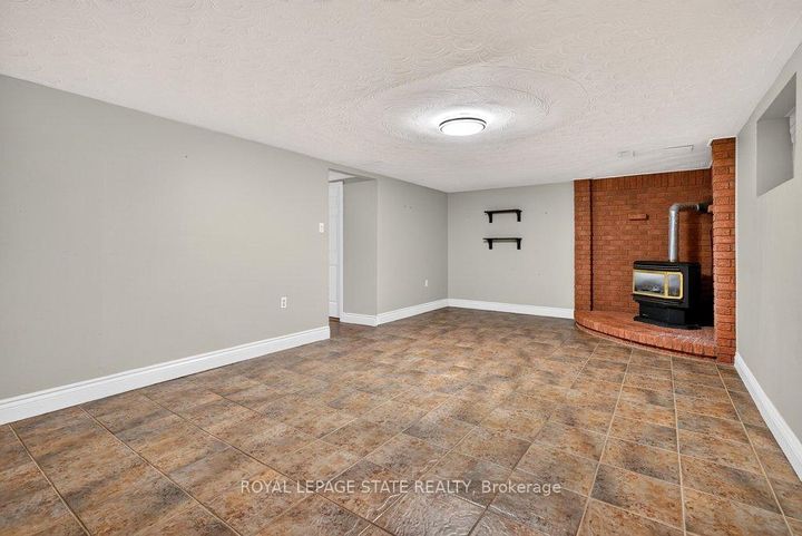 Photo 35 at 102 Birchlawn Drive, Stoney Creek, Hamilton