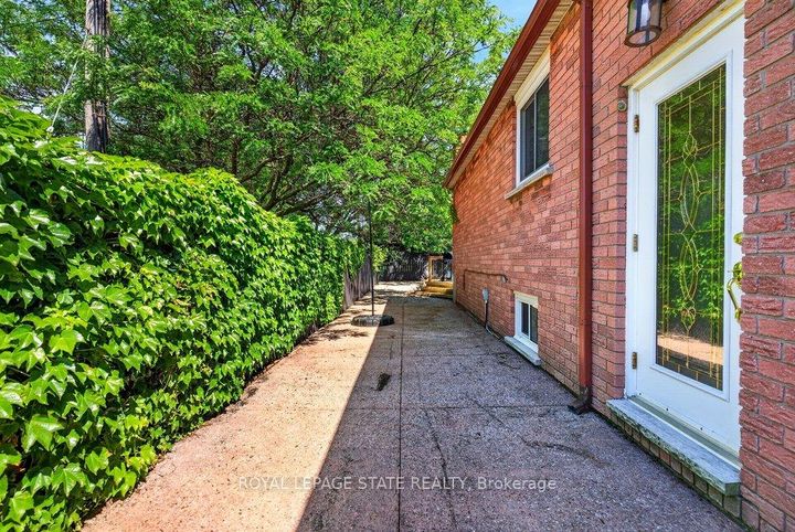 Photo 39 at 102 Birchlawn Drive, Stoney Creek, Hamilton