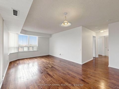 Photo 11 at 704 - 1 Emerald Lane, Yorkhill, Vaughan