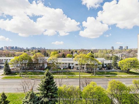 Photo 30 at 704 - 1 Emerald Lane, Yorkhill, Vaughan
