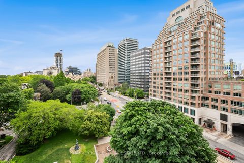 Photo 15 at 701 - 1 Forest Hill Road, Casa Loma, Toronto