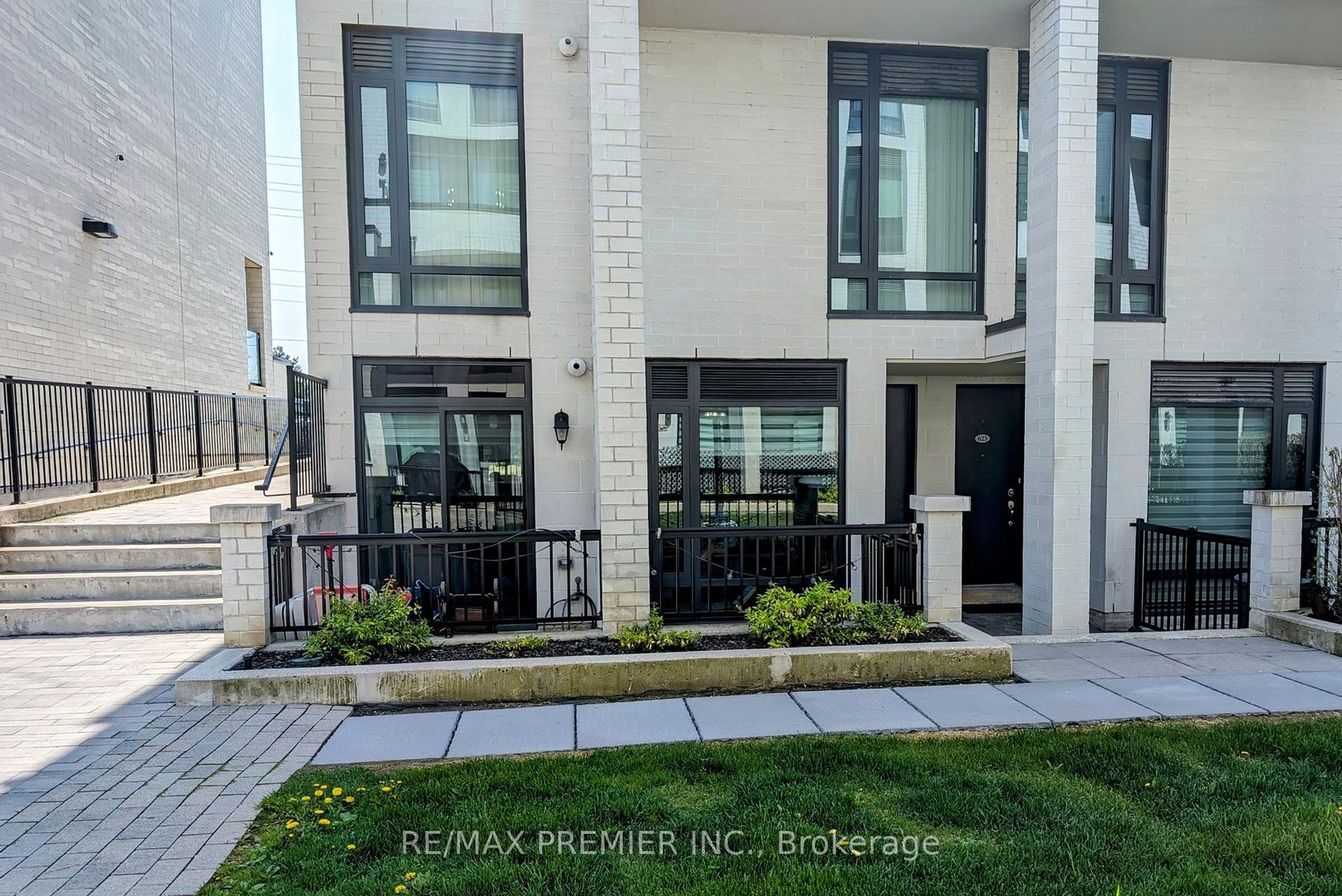 624 - 140 Widdicombe Hill Boulevard, Richview, Toronto photo 2
