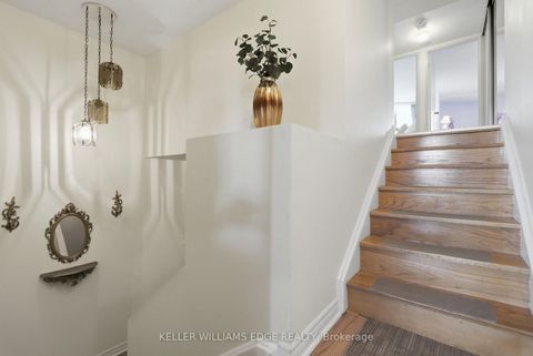 Photo 2 at E37 - 288 Mill Road, Markland Wood, Toronto