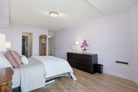 Photo 14 at E37 - 288 Mill Road, Markland Wood, Toronto
