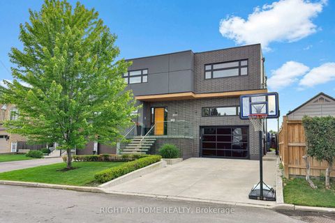 Photo 1 at 2931 Lansdowne Avenue, Glen Park, Toronto