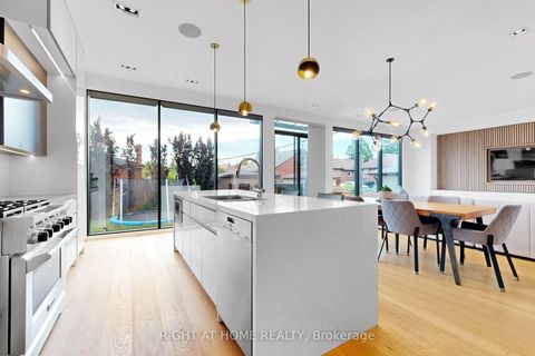 Photo 13 at 2931 Lansdowne Avenue, Glen Park, Toronto
