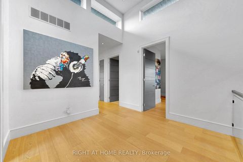 Photo 23 at 2931 Lansdowne Avenue, Glen Park, Toronto