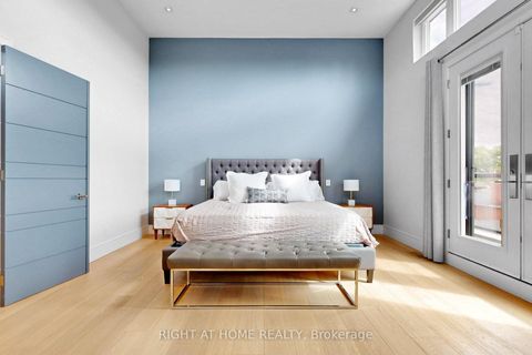Photo 24 at 2931 Lansdowne Avenue, Glen Park, Toronto