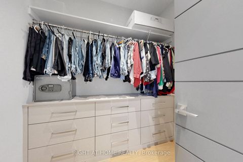 Photo 25 at 2931 Lansdowne Avenue, Glen Park, Toronto